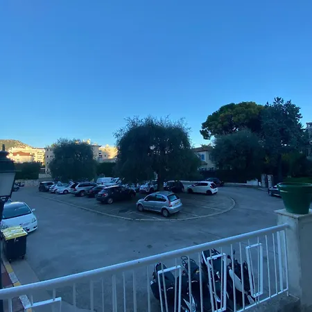 Apartment Calme A Deux Pas De La Avec Jardin Et Parking Prive *